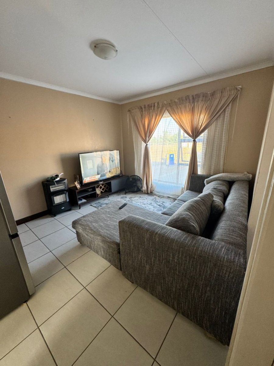 2 Bedroom Property for Sale in Lourierpark Free State